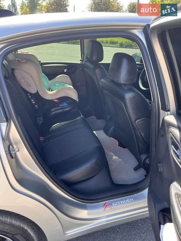 Хэтчбек Citroen C4 2008 в Синельниково