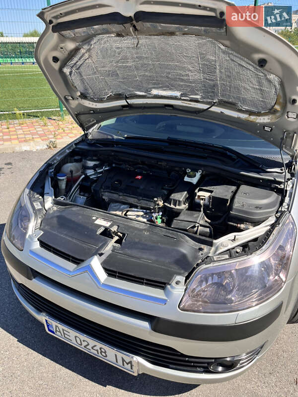 Хэтчбек Citroen C4 2008 в Синельниково