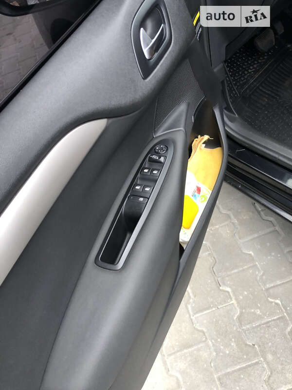 Хетчбек Citroen C4 2013 в Фастові фото 11 Хетчбек Citroen C4 2013 в Фастові