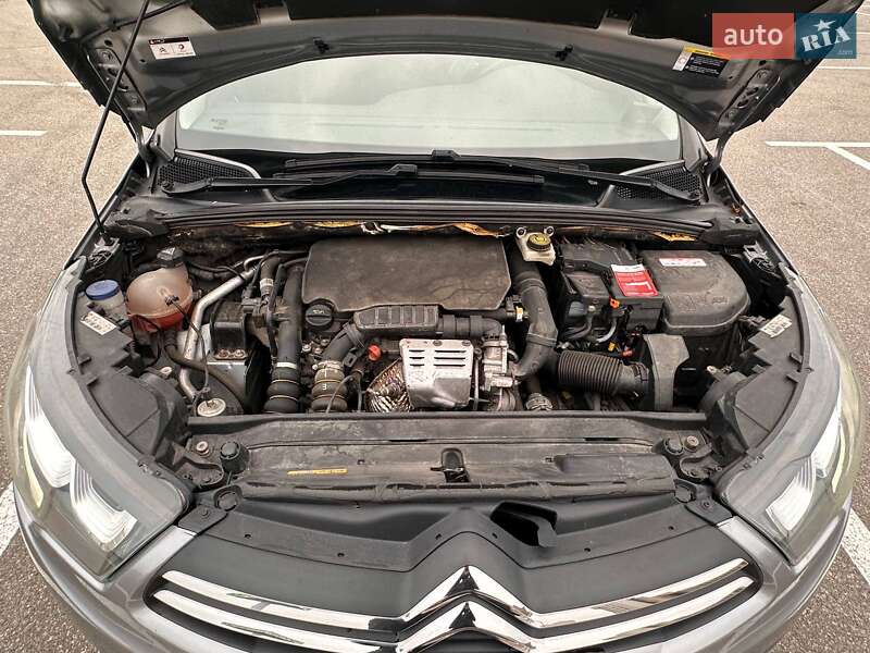 Хэтчбек Citroen C4 2016 в Киеве