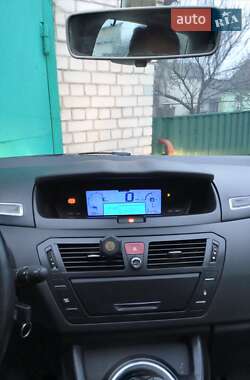Хэтчбек Citroen C4 2009 в 