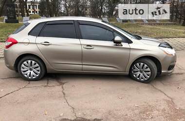 Хэтчбек Citroen C4 2011 в Коростене