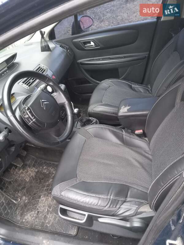 Хэтчбек Citroen C4 2006 в 
