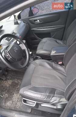 Хэтчбек Citroen C4 2006 в 