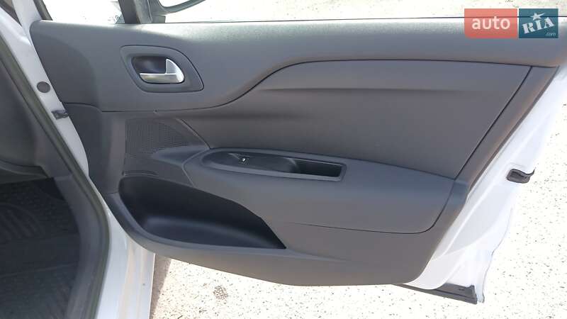 Хетчбек Citroen C4 2014 в Запоріжжі