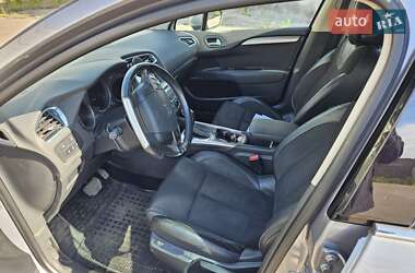 Хэтчбек Citroen C4 2015 в 