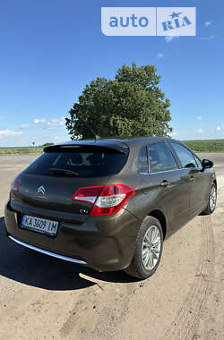 Хетчбек Citroen C4 2011 в Ромнах