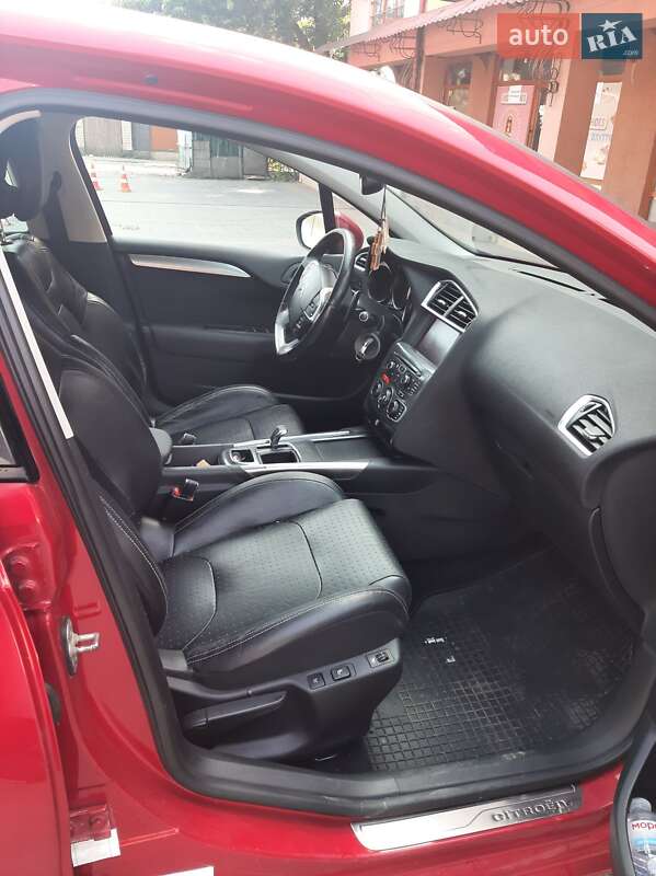 Хэтчбек Citroen C4 2013 в Тячеве