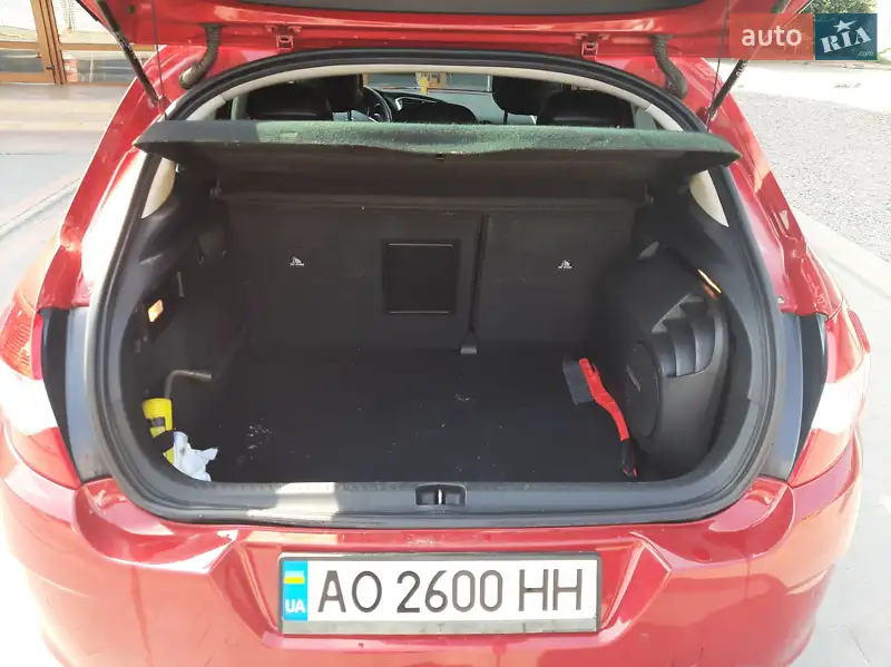 Citroen C4 2013 VIN VF7NC9HD8DY622152 фото оголошення 13 з 52