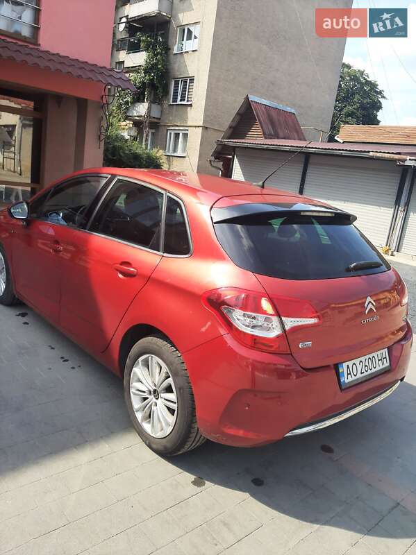 Хэтчбек Citroen C4 2013 в Тячеве