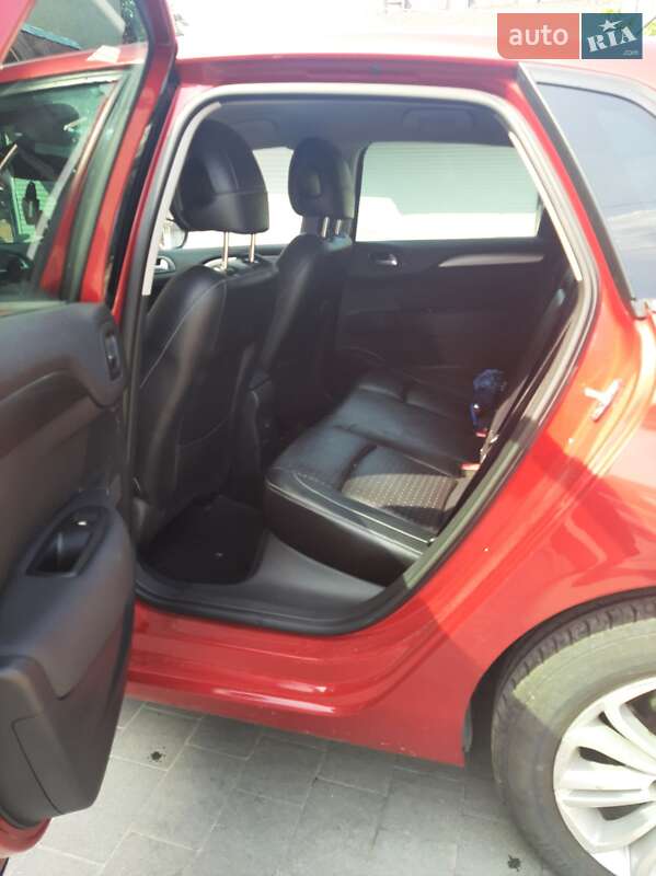 Хэтчбек Citroen C4 2013 в Тячеве