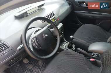 Хэтчбек Citroen C4 2009 в 