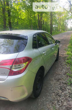 Хэтчбек Citroen C4 2012 в 