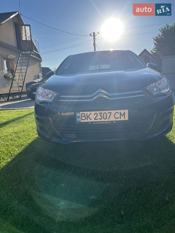 Хэтчбек Citroen C4 2013 в Демидовке