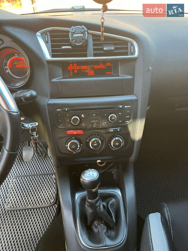 Хэтчбек Citroen C4 2013 в Демидовке