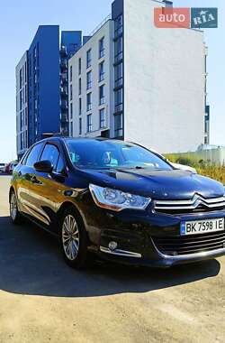 Хэтчбек Citroen C4 2011 в 