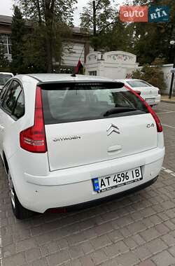 Хэтчбек Citroen C4 2009 в 