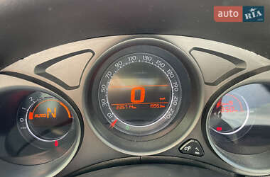 Хэтчбек Citroen C4 2012 в 