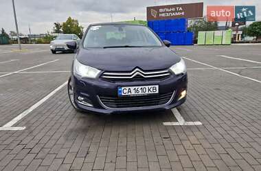 Хэтчбек Citroen C4 2015 в 