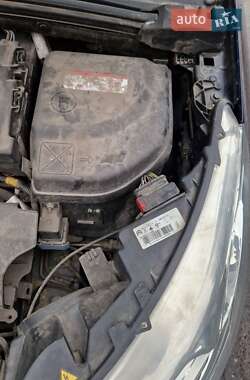 Хэтчбек Citroen C4 2015 в 