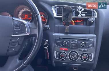 Хетчбек Citroen C4 2010 в 