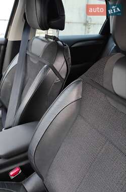 Хэтчбек Citroen C4 2013 в 