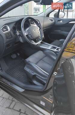 Хэтчбек Citroen C4 2013 в 
