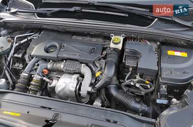 Хэтчбек Citroen C4 2013 в 