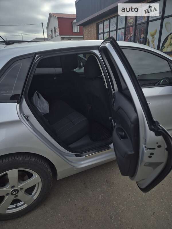 Хэтчбек Citroen C4 2012 в Подольске