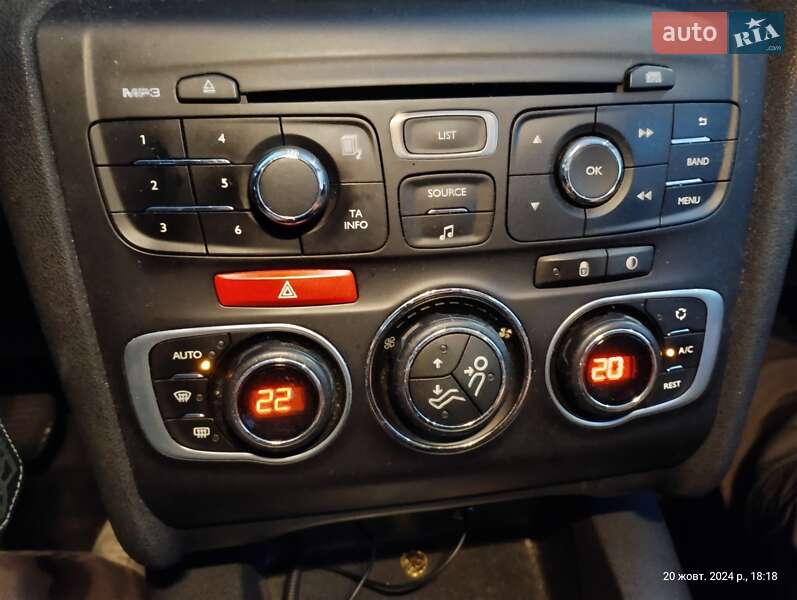 Хэтчбек Citroen C4 2015 в Киеве фото 14 Хэтчбек Citroen C4 2015 в Киеве