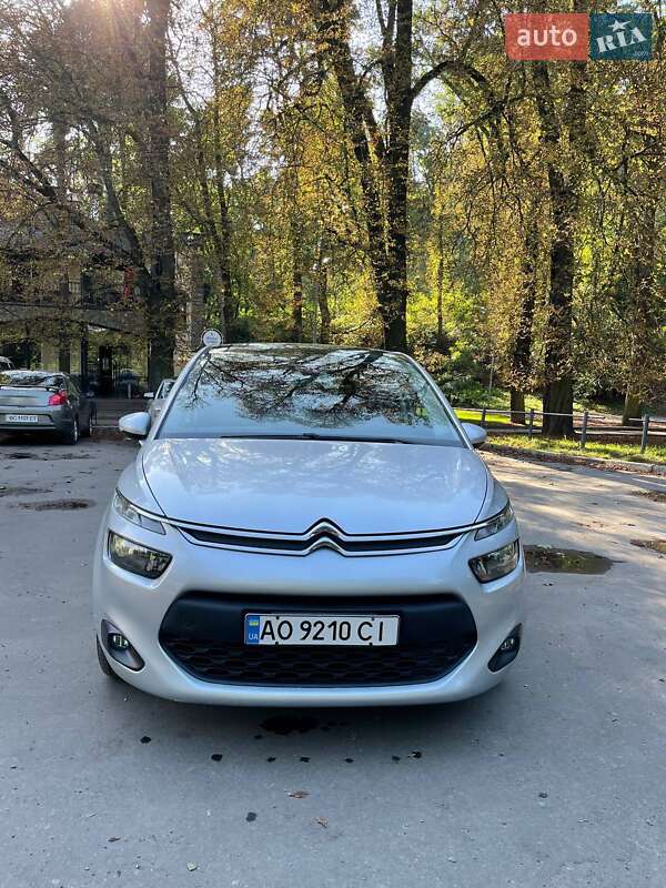 Хетчбек Citroen C4 2016 в Ужгороді