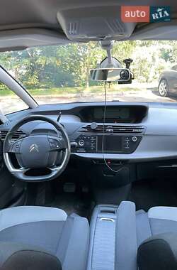 Хэтчбек Citroen C4 2016 в 