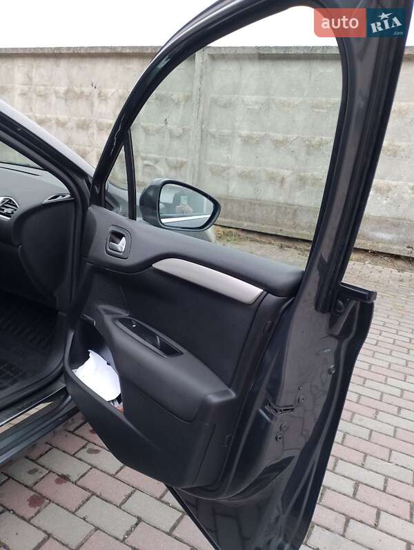 Хетчбек Citroen C4 2013 в Львові