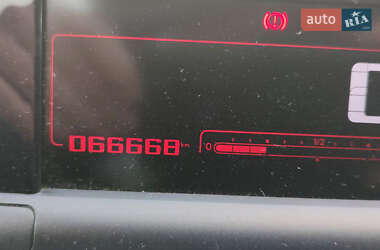 Хэтчбек Citroen C4 2015 в 