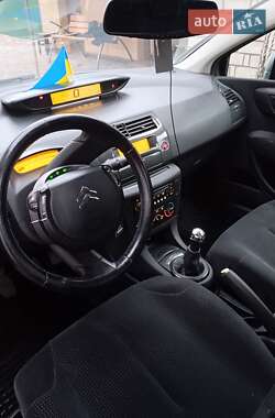 Хэтчбек Citroen C4 2006 в 