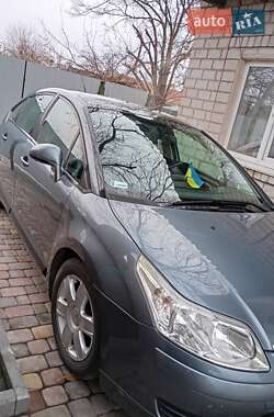 Хэтчбек Citroen C4 2006 в 