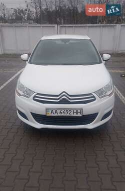 Хэтчбек Citroen C4 2012 в 