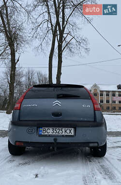 Хэтчбек Citroen C4 2004 в 