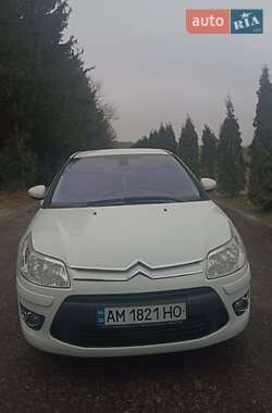 Хэтчбек Citroen C4 2009 в 