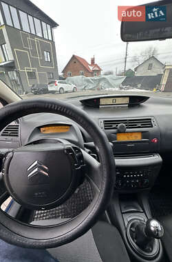 Хэтчбек Citroen C4 2006 в 