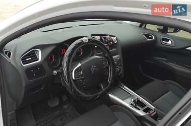Хэтчбек Citroen C4 2010 в 