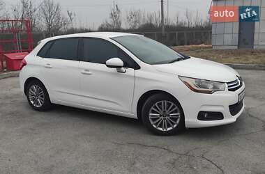 Хэтчбек Citroen C4 2010 в 