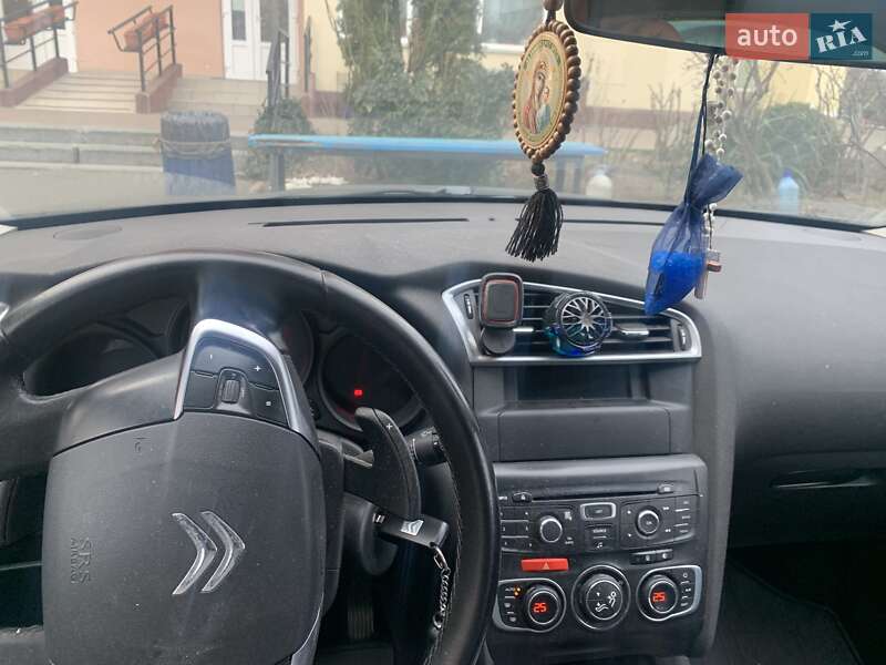 Хэтчбек Citroen C4 2012 в Киеве