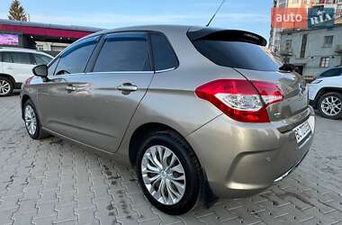 Хэтчбек Citroen C4 2012 в 