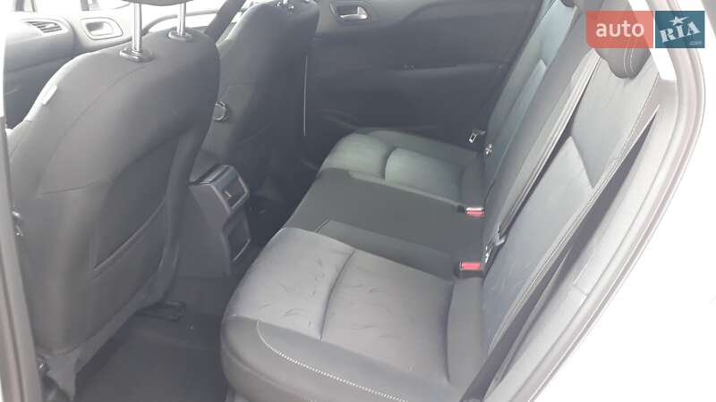 Хетчбек Citroen C4 2016 в Володимирі
