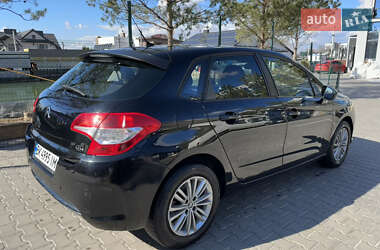 Хэтчбек Citroen C4 2010 в 