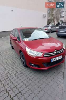 Хэтчбек Citroen C4 2012 в 