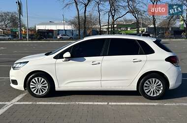 Хэтчбек Citroen C4 2016 в 