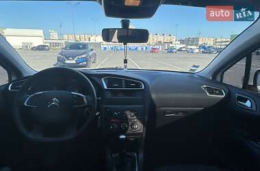 Хэтчбек Citroen C4 2016 в 