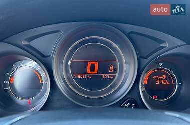 Хэтчбек Citroen C4 2016 в 
